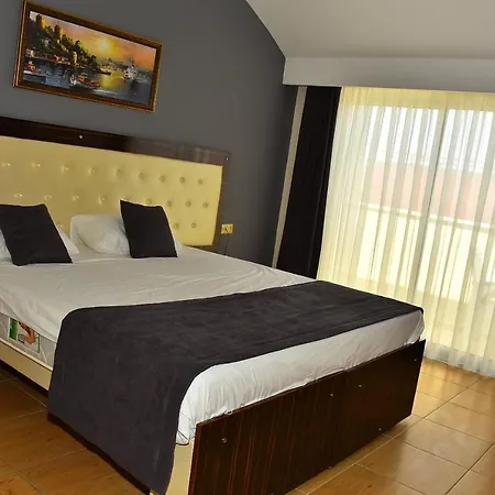 Otel Nora 2*
